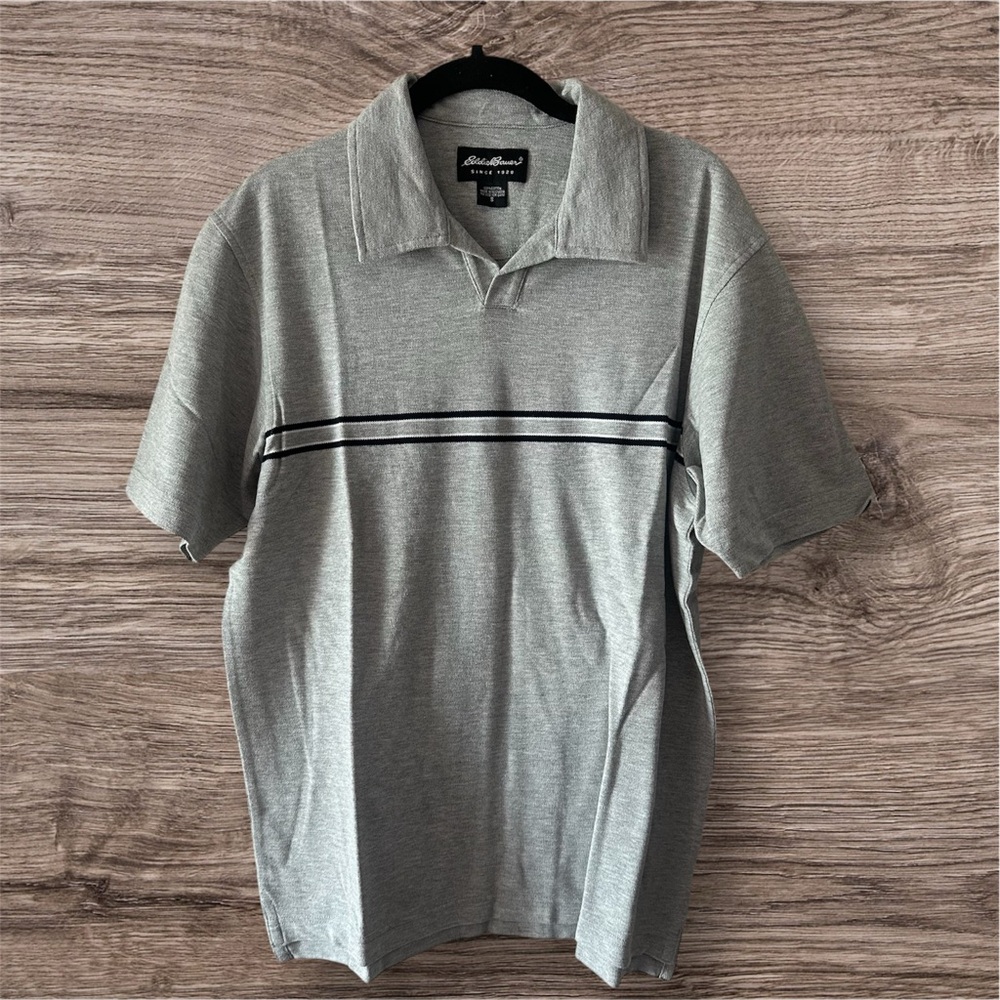 Men’s medium Eddie Bauer collared shirt